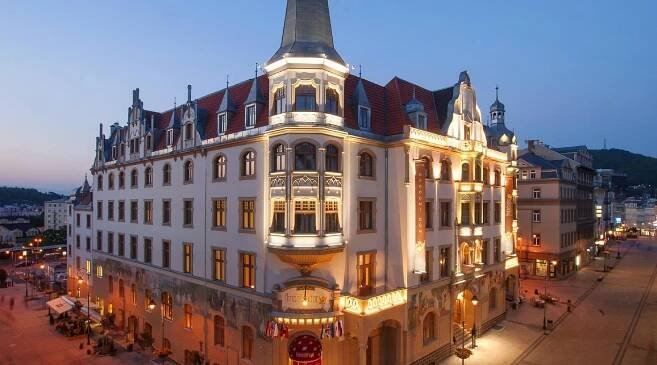 Front view - night