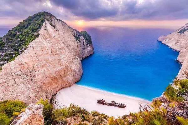 Wrecks in Greece