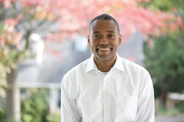 Photographing history: Richmond native Lawrence Jackson returns home with book about his years as President Obama's official White House photographer