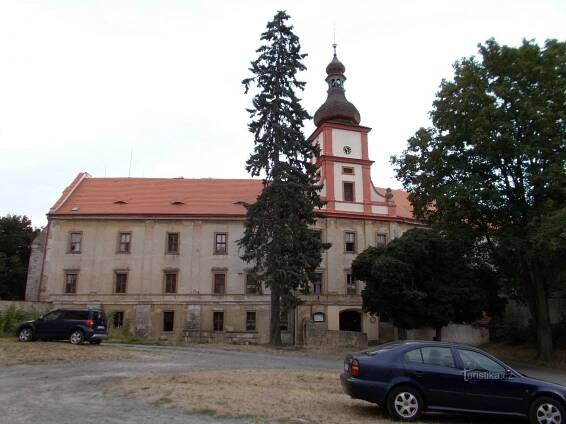 Zámek Bělá pod Bezdězem