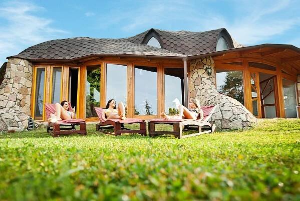 4* wellness pobyt v Maďarsku: polopenze, relax v saunové i bazénové zóně a až 2 děti zdarma