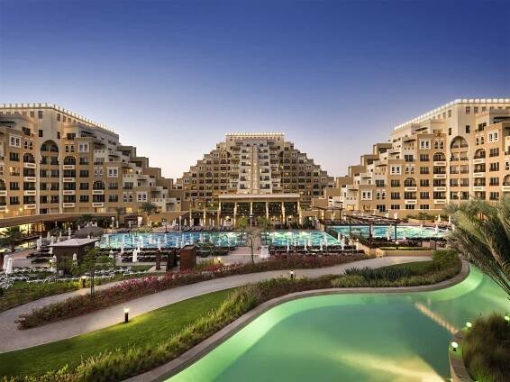 Bazén v ubytování Rixos Bab Al Bahr - Ultra All Inclusive nebo v jeho okolí