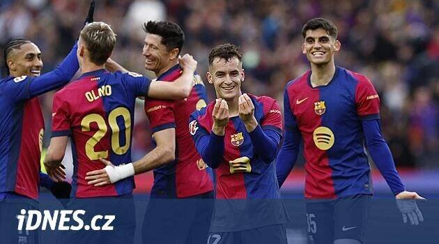 Barcelona si připsala drtivou výhru, španělskou ligu vede o jeden bod - iDNES.cz