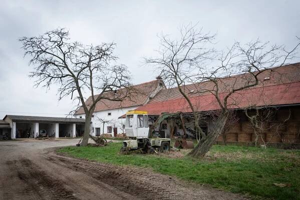 Statek Uhersko | Lokace | East Bohemia Film Office