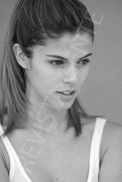 Stephanie Cayo - Telenovely.net ... vše o telenovelách na jednom místě