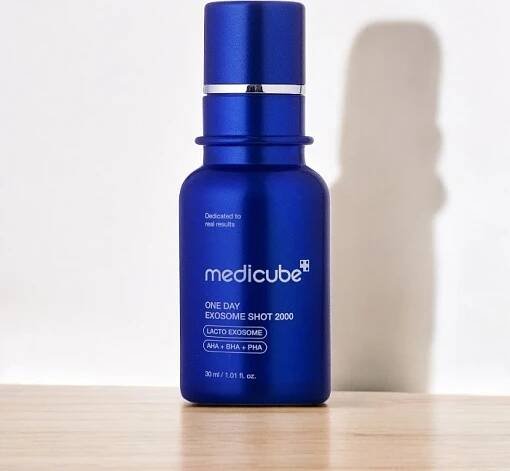 Medicube One Day Exosome Shot Pore Ampoule 2000 revitalizační sérum s mikrojehličkami, 30 ml