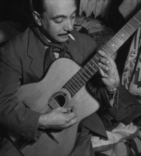 http://www.patrus53.com/wp-content/uploads/2012/01/340-Django-Le-Bourget-1949.jpg