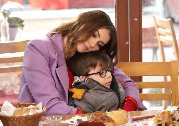 Láska, rozum, pomsta - Epizoda 27 - Z filmu - Burcu Özberk, Emir Güler