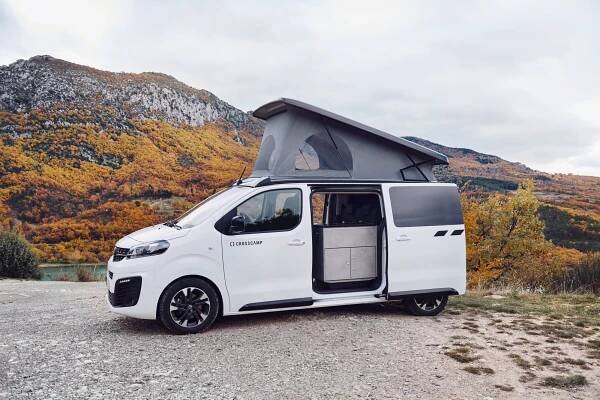 Opel Crosscamp Life. Obytná malá dodávka až pro čtyři osoby. - KaravanGURU.cz - Vše o karavanech na jednom místě