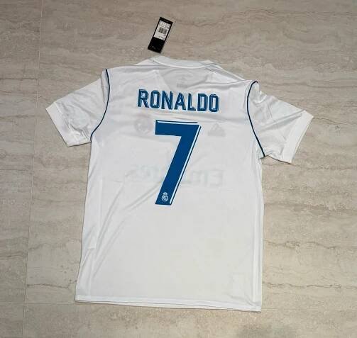 Dres Cristiana Ronalda - Real Madrid 2017/2018 - Vybavení pro kolektivní sporty
