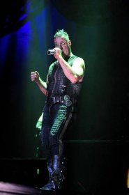 Obviňují zpěváka kapely Rammstein: Zlomil čelist fanouškovi!