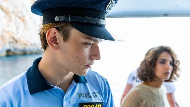 Sára Lutovská září v seriálu Policie Hvar: Horká hlava z Balkánu!