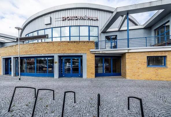 Sportovní haly v Hradci potřebují nové střechy, oprava čeká i zimní stadion