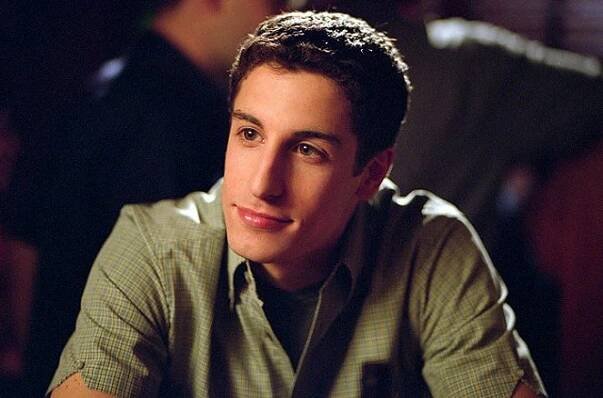 5 zajímavostí o Prcičkách: Jason Biggs nosil mezi nohama klobásu - TOPZINE.cz