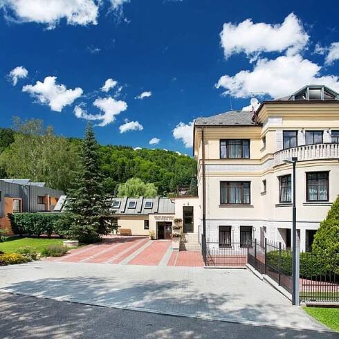Hotel Samechov Chocerady - RevNGo.com