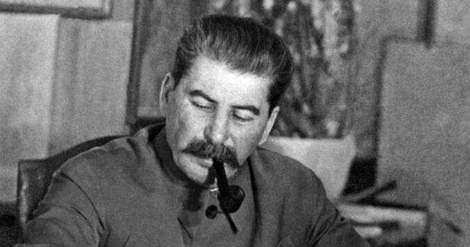 Stalin porazil Hitlera díky modlitbám, tvrdí pravoslavná církev. Kult diktátora se opět rozmáhá