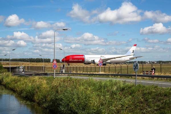 Amsterdam Airport Schiphol 2018 | flyRosta.com
