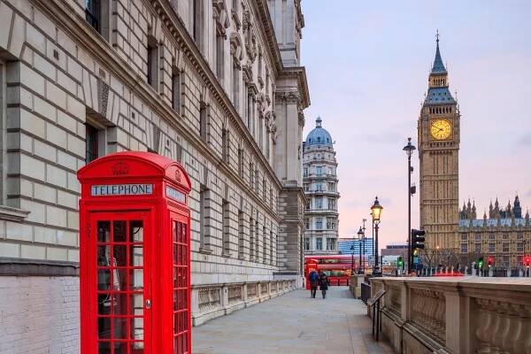 Westminster: Symbol moci - CK HelloTrip