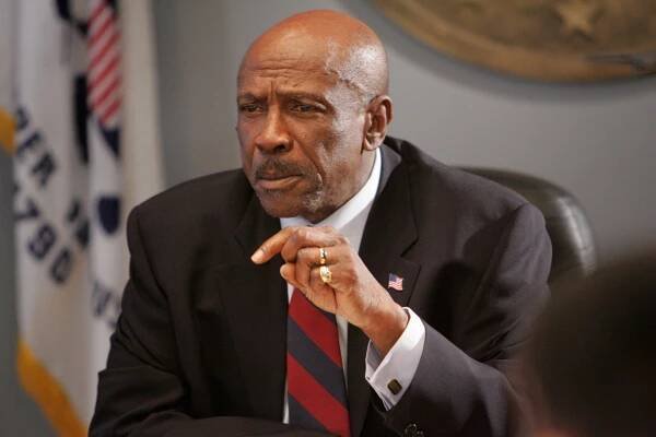 Ohnivé nebe - Z filmu - Louis Gossett Jr.