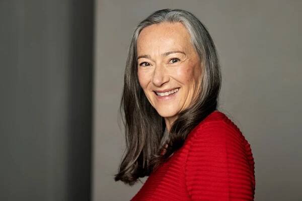 Dinah Geiger, Schauspielerin - Agentur aziel, Berlin