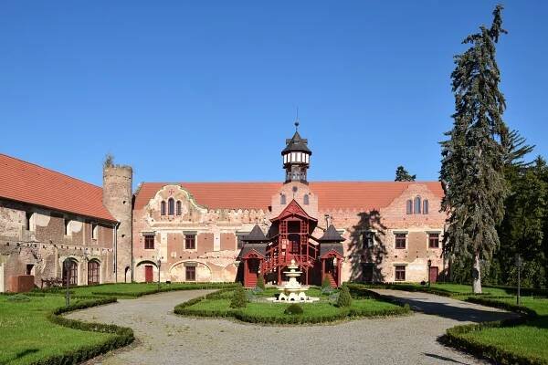 Lužec (zámek)