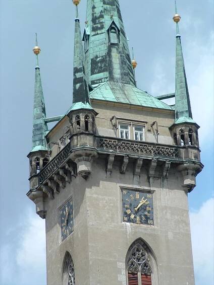 Život na 25 metrech čtverečních ve výšce 36 metrů? Originální dětství hudebního velikána Bohuslava Martinů! - Pardubický