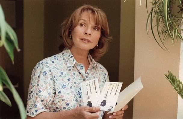 Nette Nachbarn küsst man nicht - Z filmu - Senta Berger