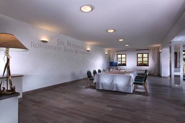 Konferenční sál Petrarca