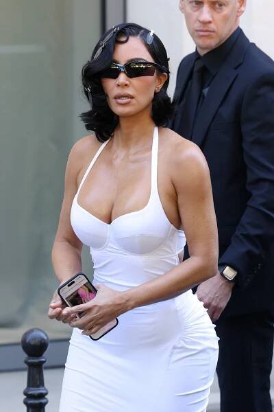 PARIS, FRANCE - JULY 09: Kim Kardashian arrives at Balenciaga during the Haute Couture Fall/Winter 2025/2026 as part of Paris Fashion Week on July 09, 2025 in Paris, France. (Photo by Neil Mockford/GC Images)
