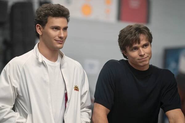 Cooper Koch as Erik Menendez and Nicholas Chavez as Lyle Menendez