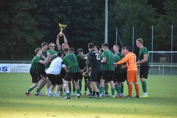 I. B třída: FC Rokycany B - (na snímku fotbalisté v zelených dresech) - FC Spartak Chrást 2:0
