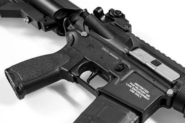 [Delta Armory] AR15 CQB-R - černá - ALPHA Full Metal 1