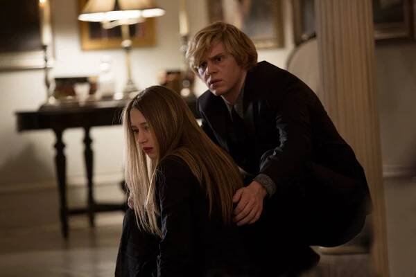 American Horror Story - Sedm divů - Z filmu - Taissa Farmiga, Evan Peters