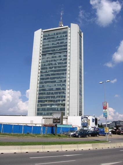 FM vysílač zblízka: Praha Pankrác - Oviradio.cz