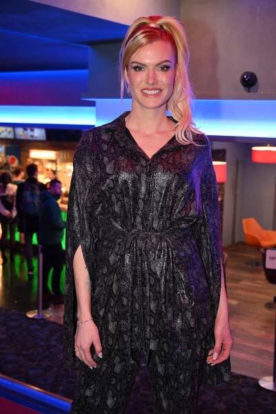 FOTO: Gabriela Soukalová byla velmi elegantní. – stránka 61