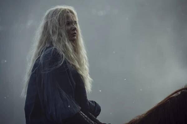 Freya Allan - Actress
