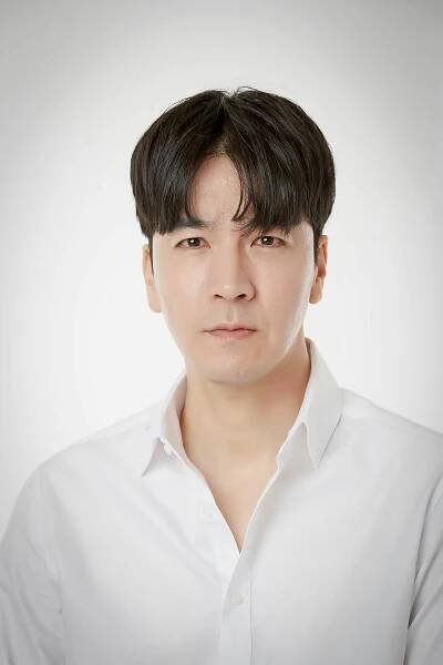 Lee Tae-Gum-1980-p01.jpg