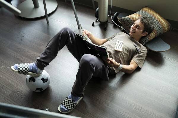  Moises Arias  Alfonso Bresciani/CBS/Lionsgate 