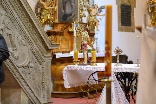 Skutečský kostel Nanebevzetí Panny Marie přivítal návštěvníky při Noci kostelů