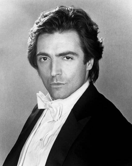 Nevěrně tvá - Promo - Armand Assante