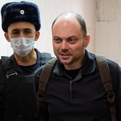 Wife of jailed Putin critic Vladimir Kara-Murza calls for West to step in with him stuck in prison hospital
