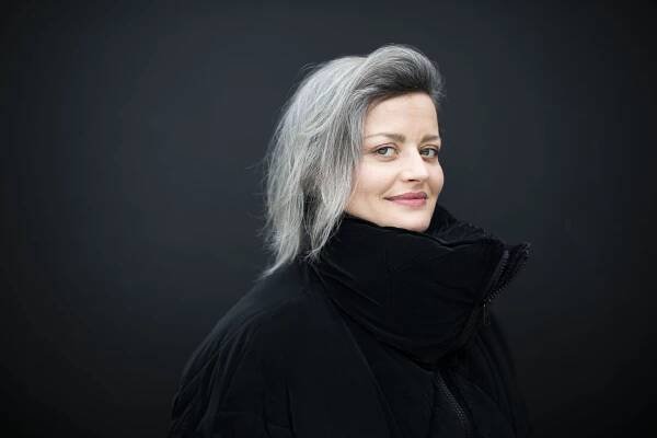 Abyste diváky zasáhli, nemusíte vždycky cákat emoce, říká Thálií oceněná Erika Stárková