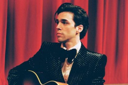 Stephen Sanchez Personifies Elvis In Concert Debute for 'Angel Face'