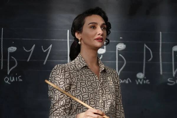 Birce Akalay - Bir Cumhuriyet Şarkısı - Z filmu