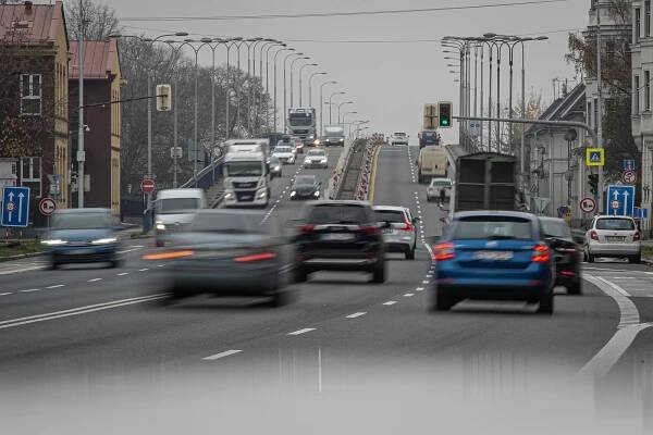 Staveniště Rudná: práce začaly, co znamená demolice mostů pro 34 tisíc aut denně