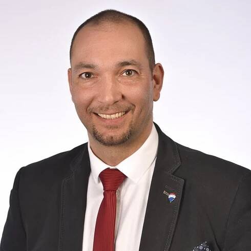 Kontakty - ozvěte se nám | RE/MAX G8 Reality