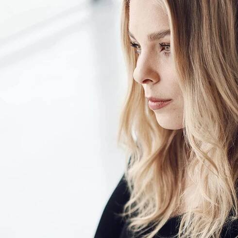 VERONIKA CIFROVÁ OSTRIHOŇOVÁ