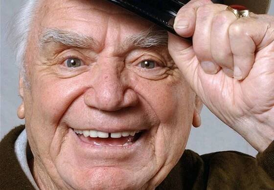 Fotogalerie: Za roli řezníka, který hledá lásku ve filmu Marty, získal Ernest Borgnine Oscara