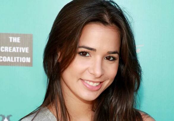 Josie Loren