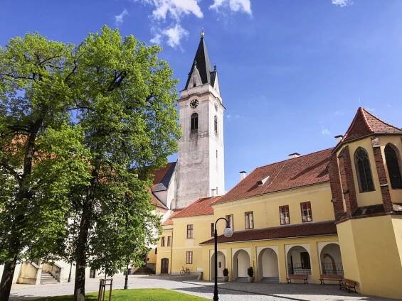 29.3.-1.4. Velikonoční svátky a volno